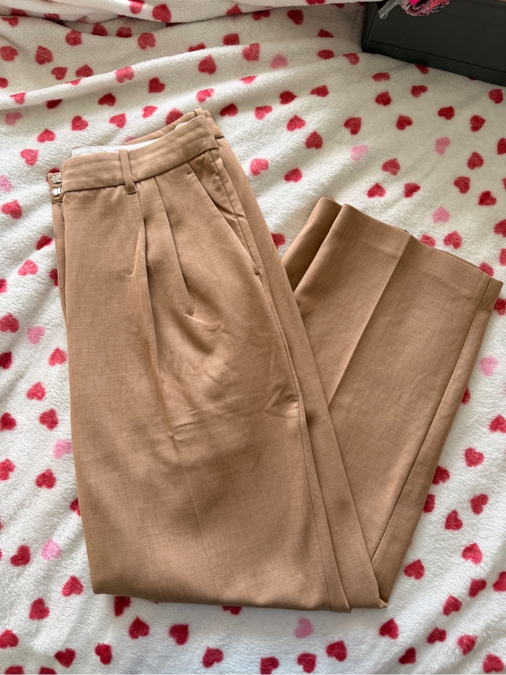 Aritzia effortless curve pant in camel